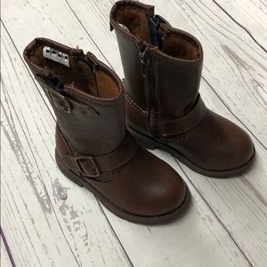 Carter’s brown boots size 5